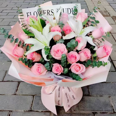 襄阳18朵粉玫瑰2支百合,我的心尖宝贝
