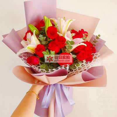 襄阳18朵红玫瑰百合，真情相守一生